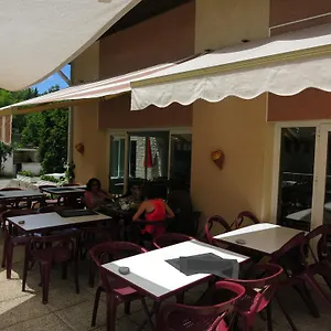Le Pidanoux Hotel