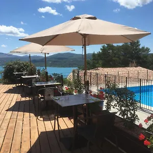 Du Castellas Hotel